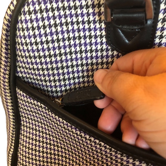 Chaps Black and Purple Overnight Travel Bag - Picture 3 of 9